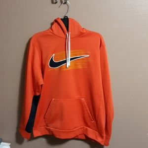 Nike therma hoodie